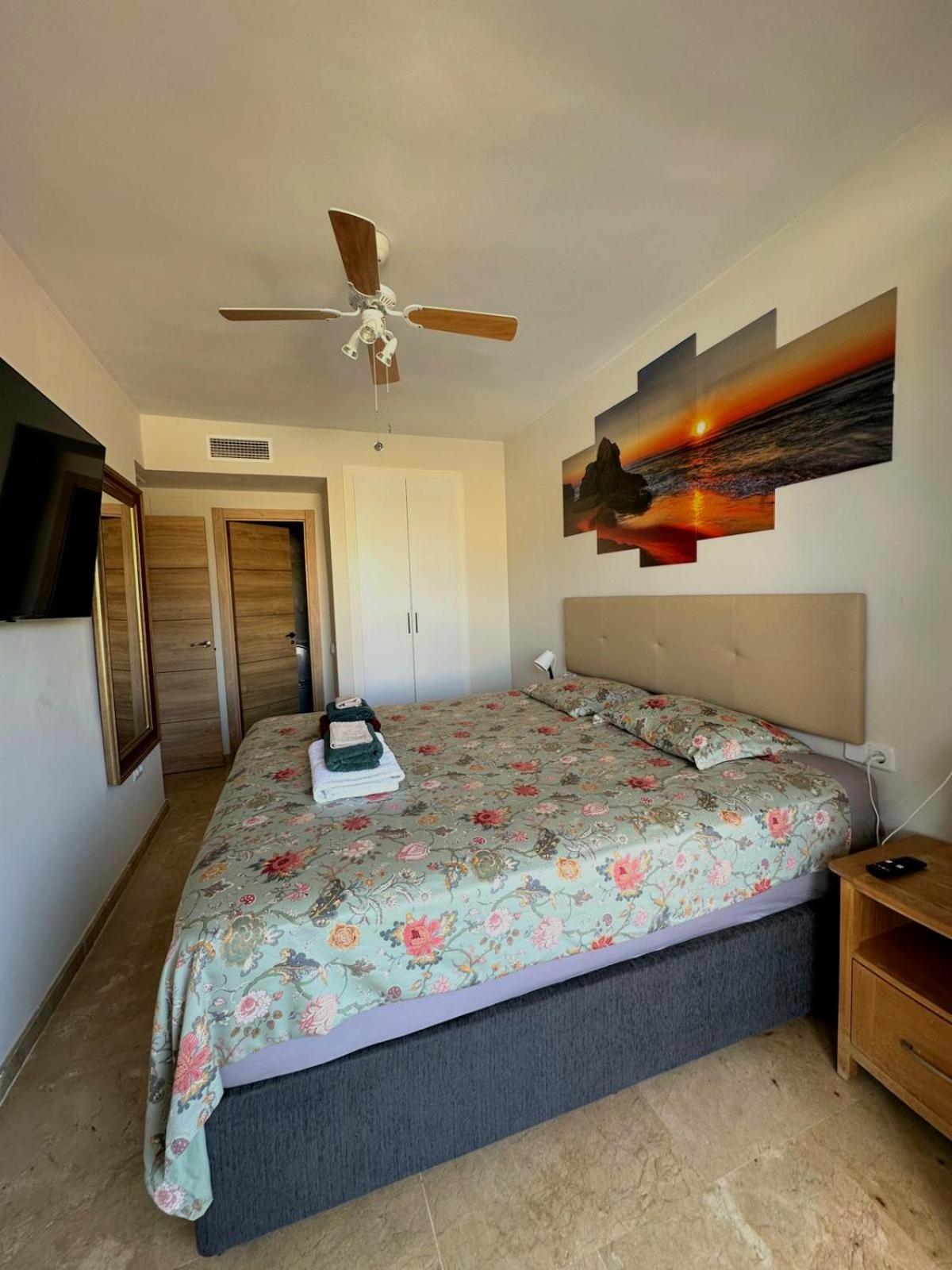 Aldea Beach Boutique Apartment Манилва Экстерьер фото
