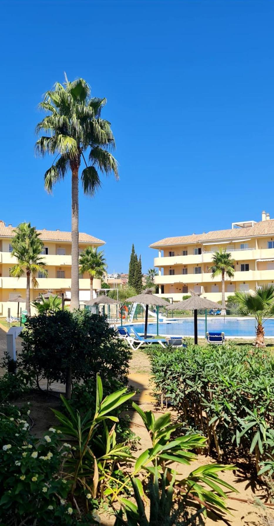 Aldea Beach Boutique Apartment Манилва Экстерьер фото